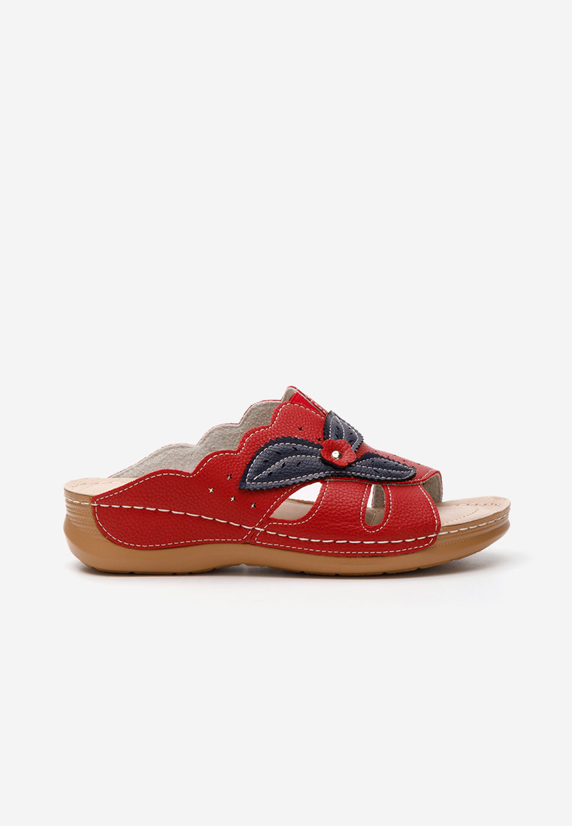 Czerwone klapki na koturnie Yanda