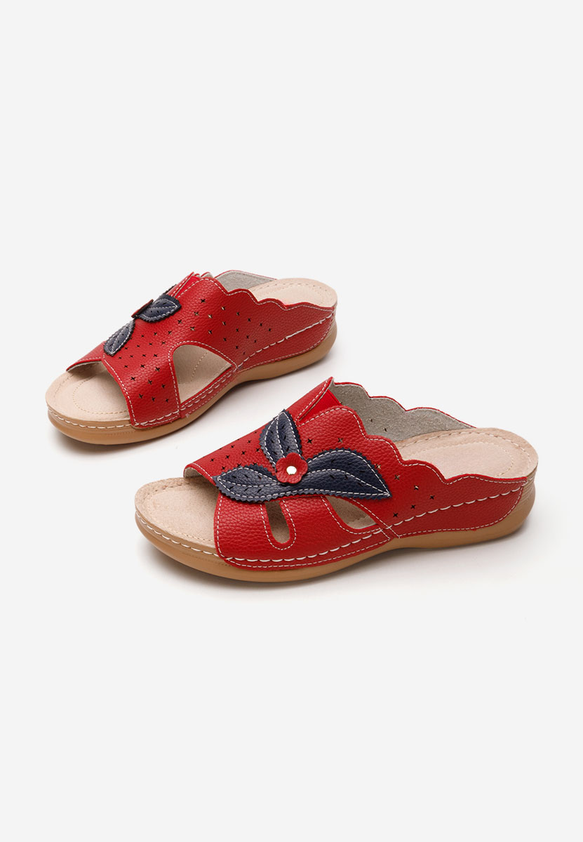 Czerwone klapki na koturnie Yanda