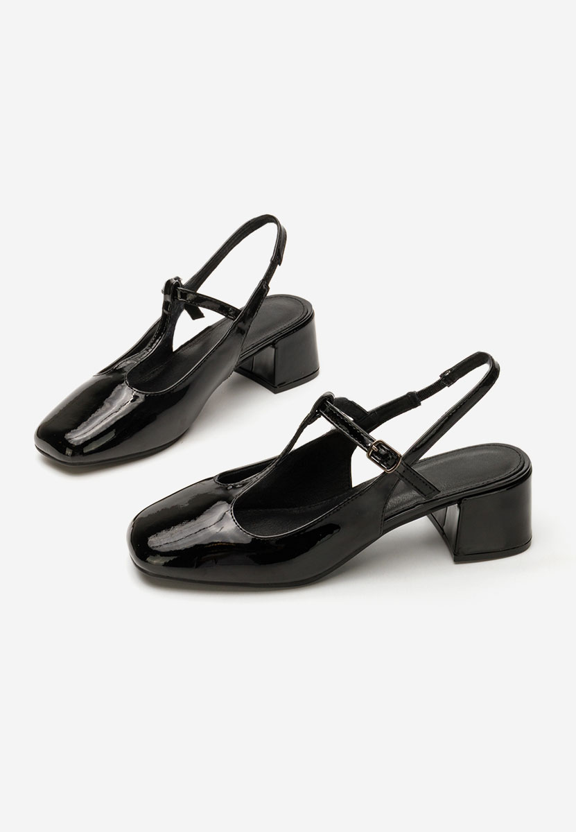 Czarne czółenka na słupku Beatrina