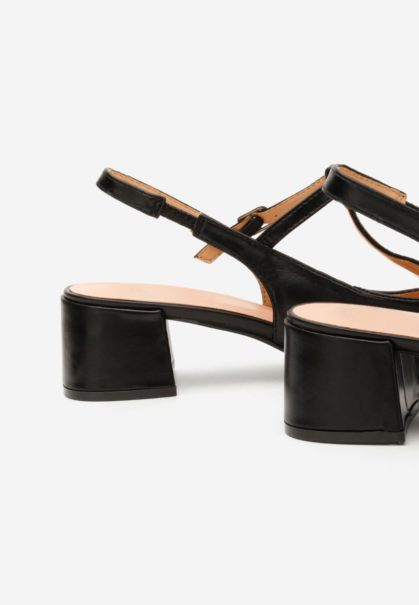 Czarne czółenka na słupku Beatrina V2