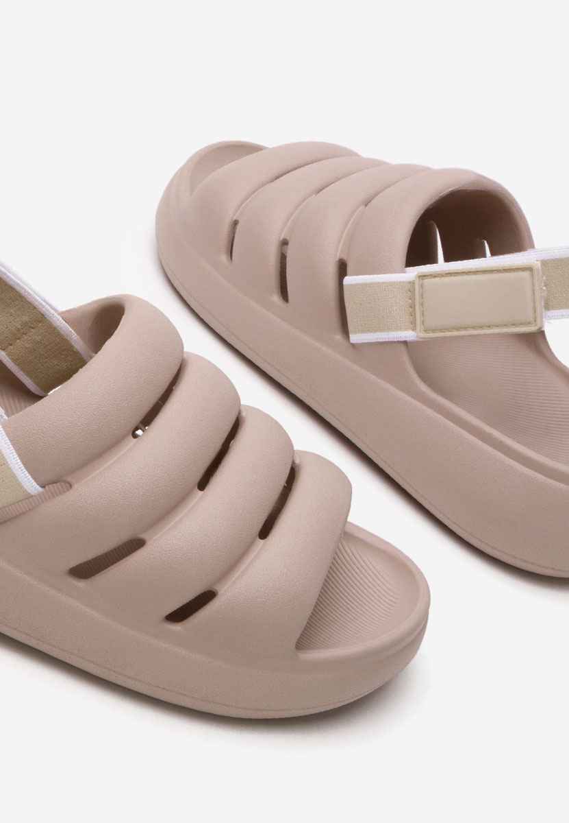 Różowe sandały damskie płaskie Angelyne