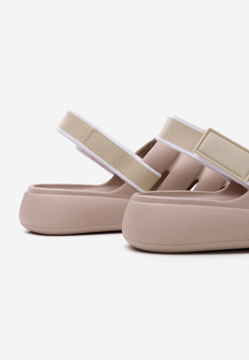 Różowe sandały damskie płaskie Angelyne