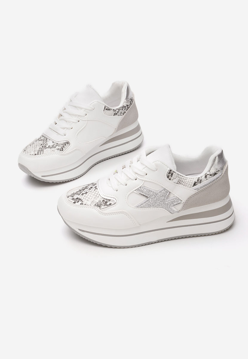 Białe sneakersy na platformie Jacquelyne