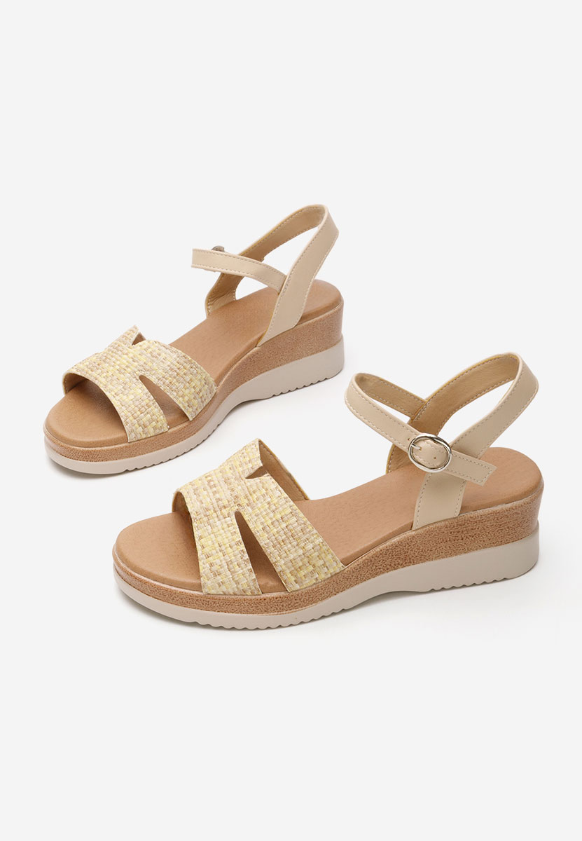Beżowe sandały na platformie Alisona