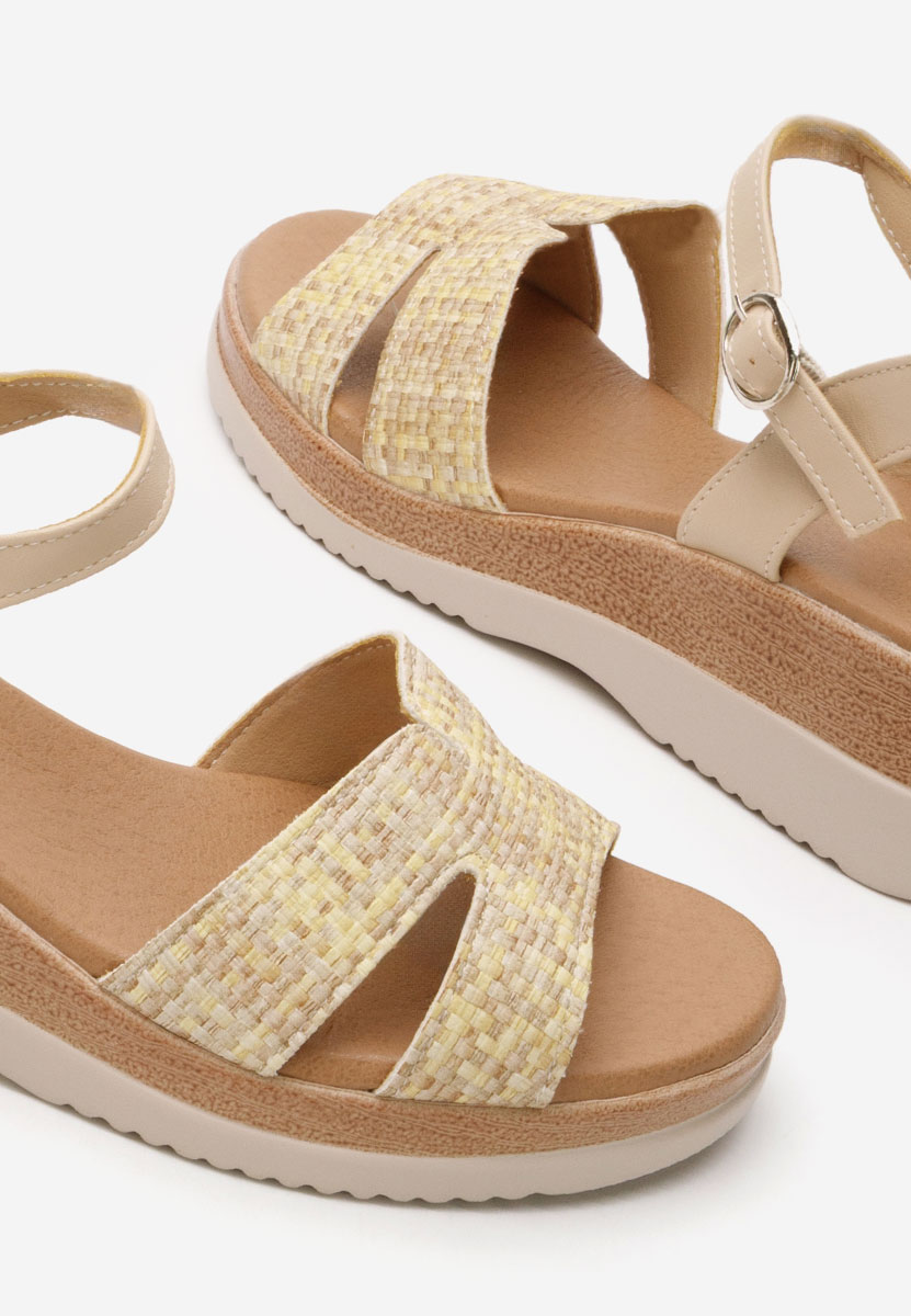 Beżowe sandały na platformie Alisona