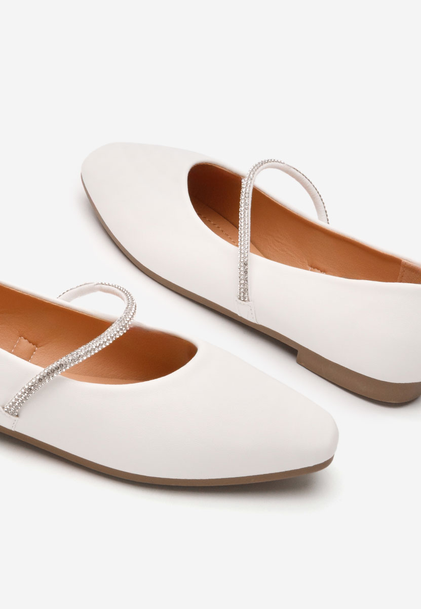 Białe eleganckie baleriny Aglaia