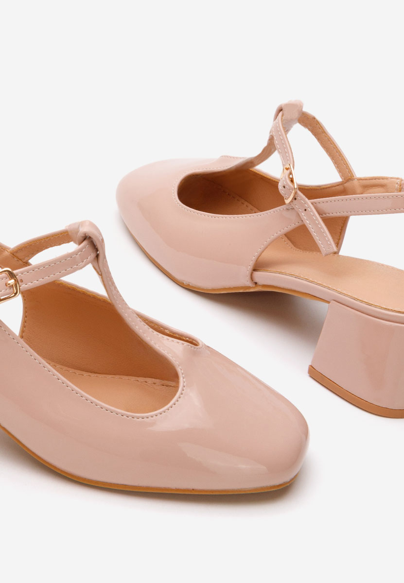 Beżowe czółenka na słupku Beatrina