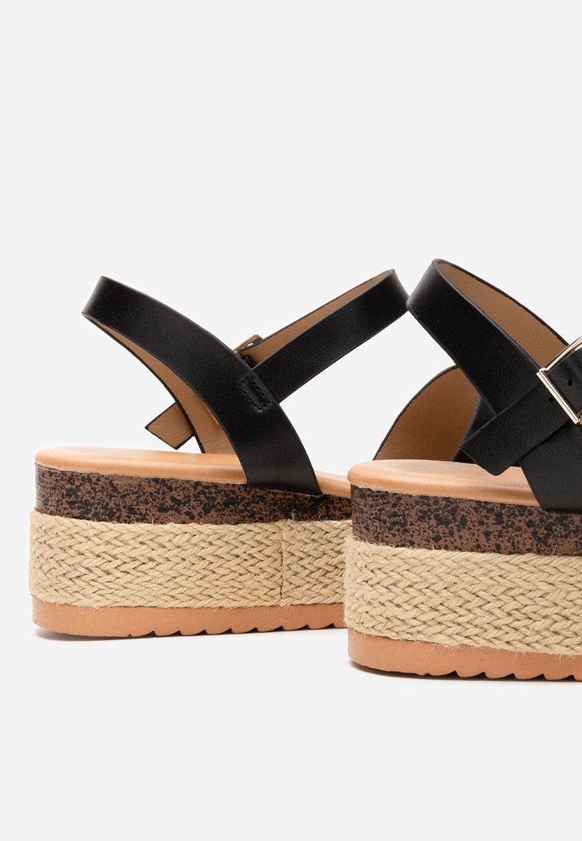 Czarne espadryle na koturnie Rumia