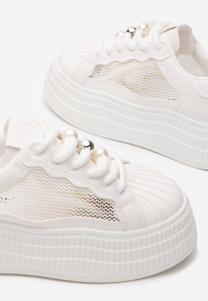 Białe sneakersy na platformie Particia