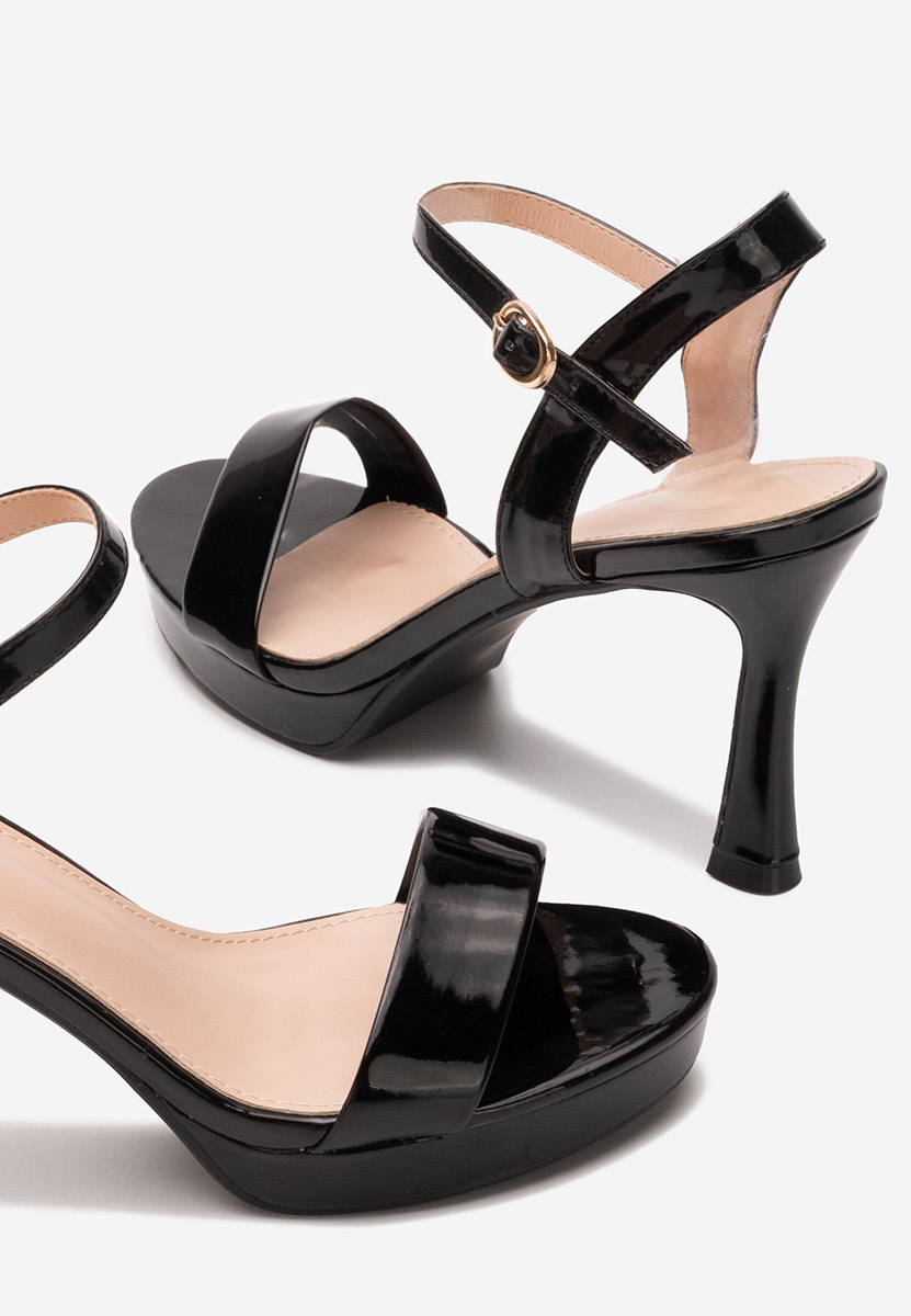 Czarne sandały na szpilce Medea