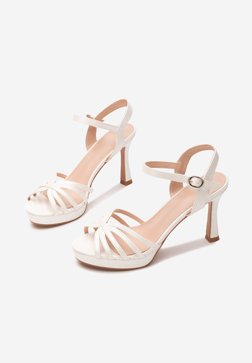 Białe sandały na szpilce Jody