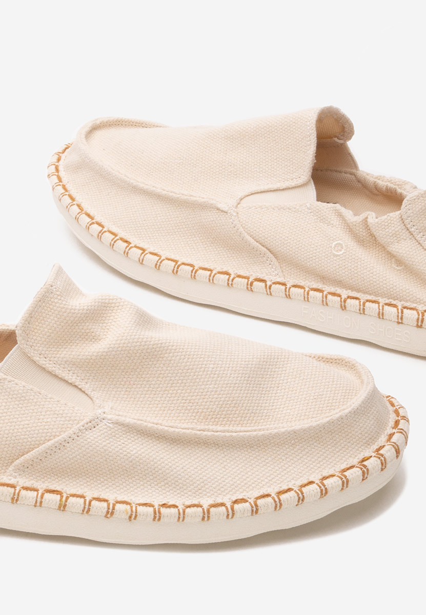 Beżowe czółenka Casual Santana