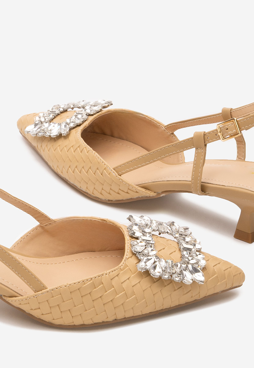 Beżowe czółenka na niskim obcasie Margarete