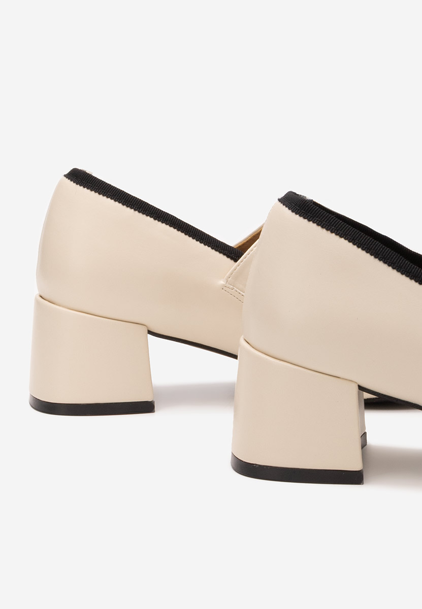 Beżowe czółenka na słupku Vanila