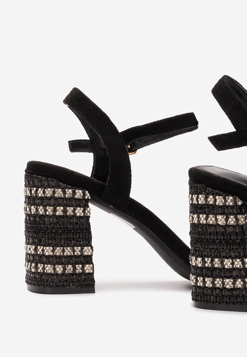 Czarne sandały na słupku Marsela