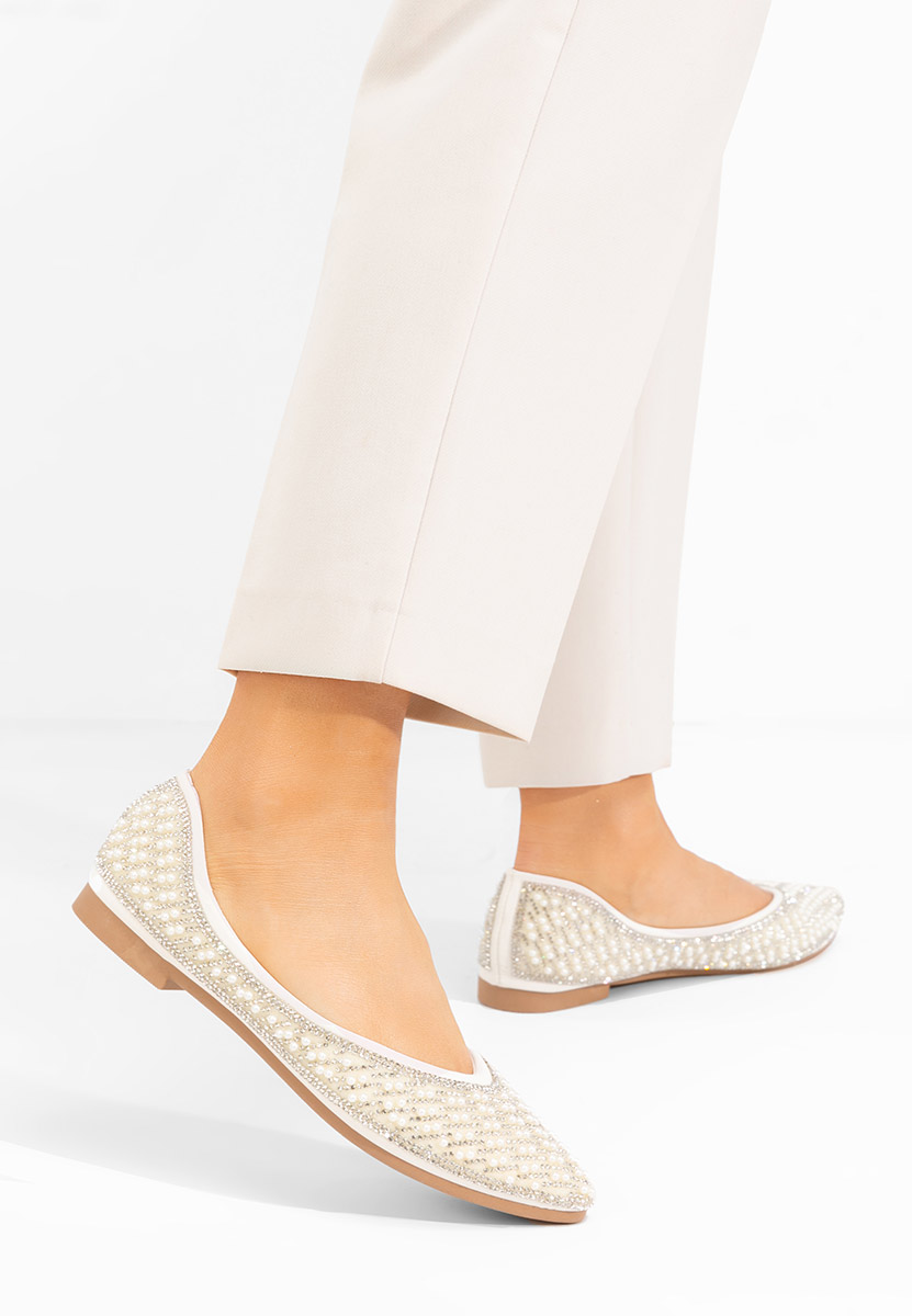 Białe eleganckie baleriny Charity