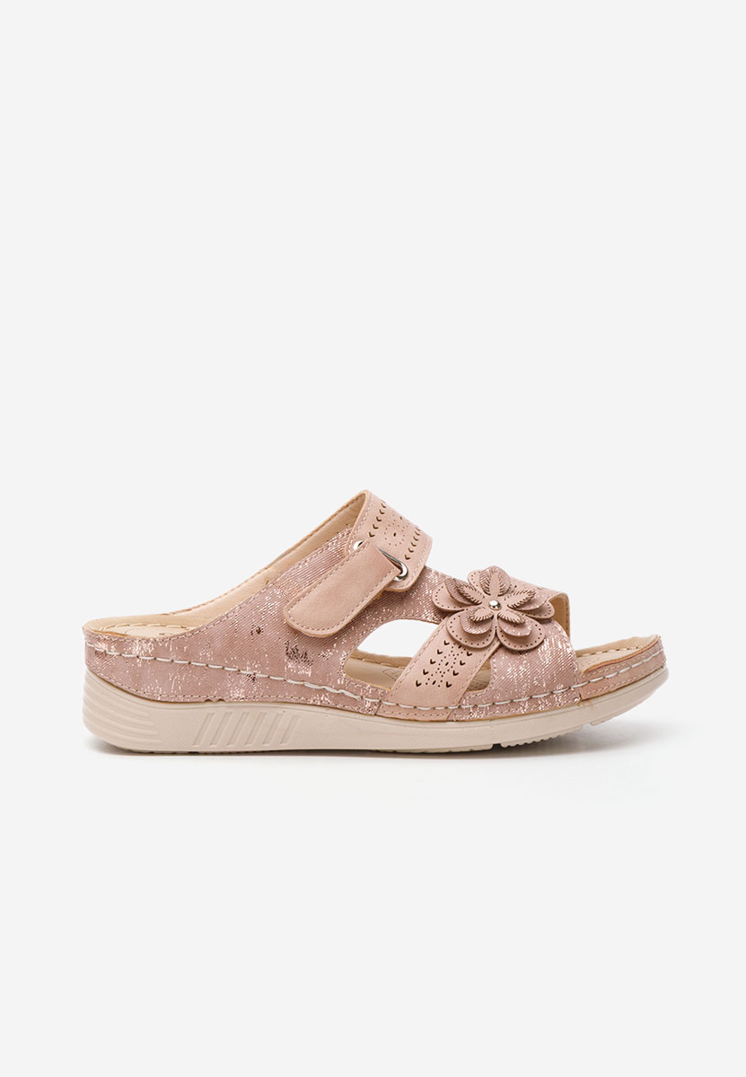 Różowe klapki na koturnie Violette