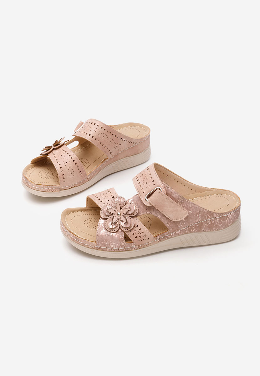 Różowe klapki na koturnie Violette