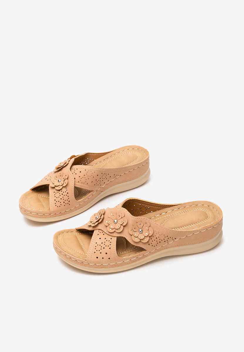 Khaki klapki na koturnie Clarysa