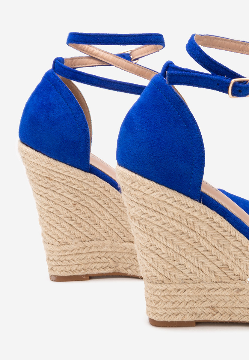 Niebieskie sandały na koturnie Saniza V4