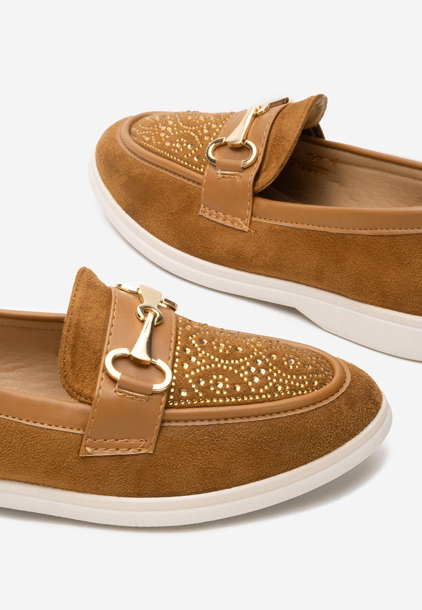 Camelowe loafers damskie Adesa