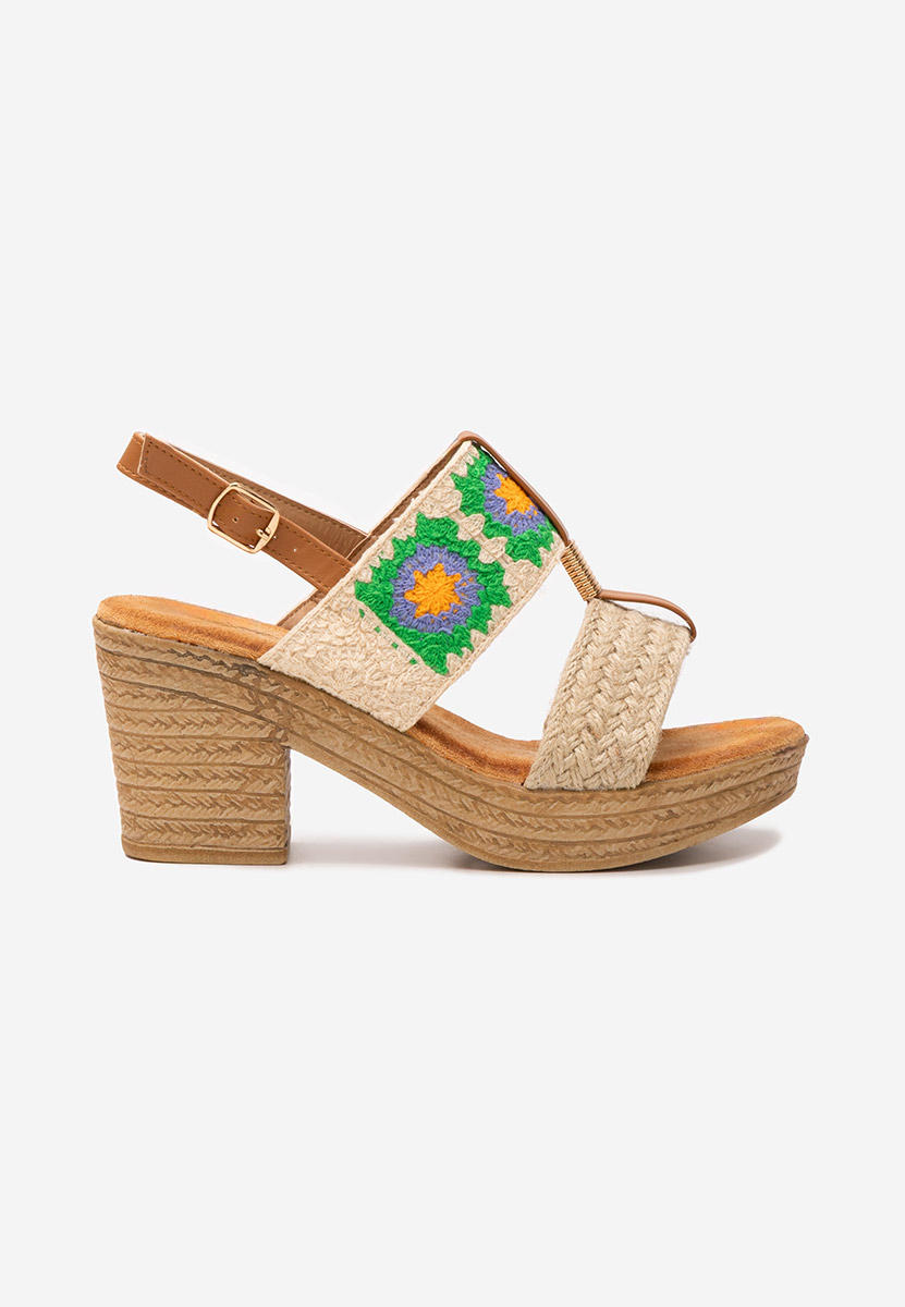 Beżowe sandały na platformie Zeina