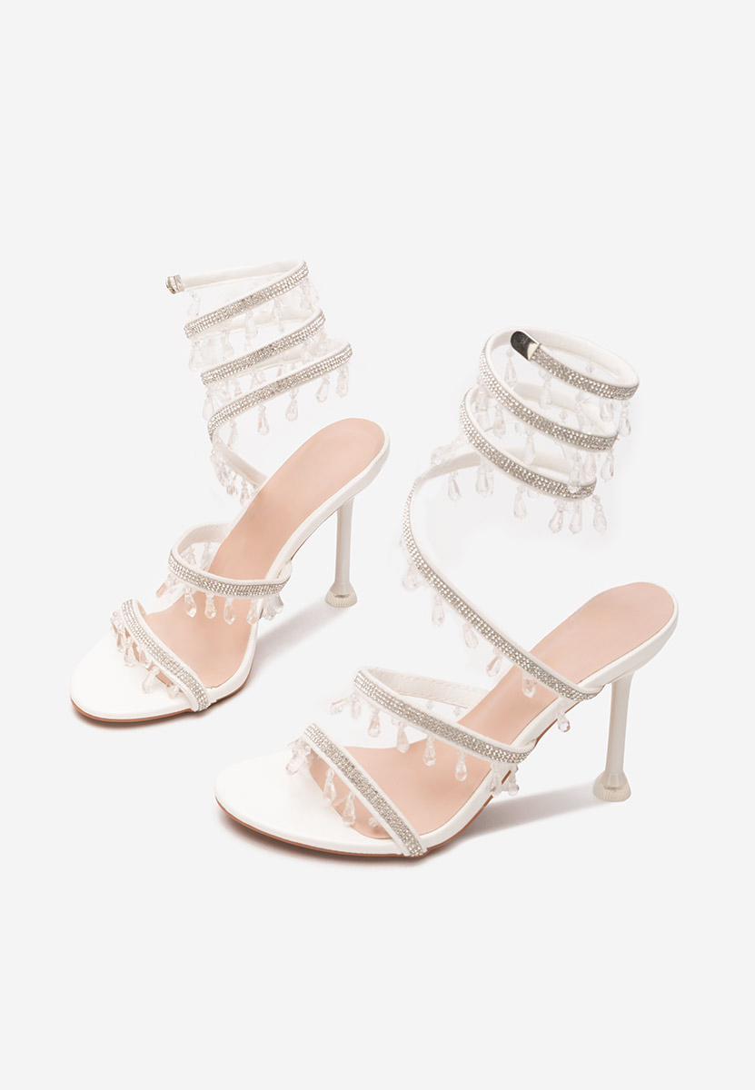 Białe sandały na szpilce Calisa