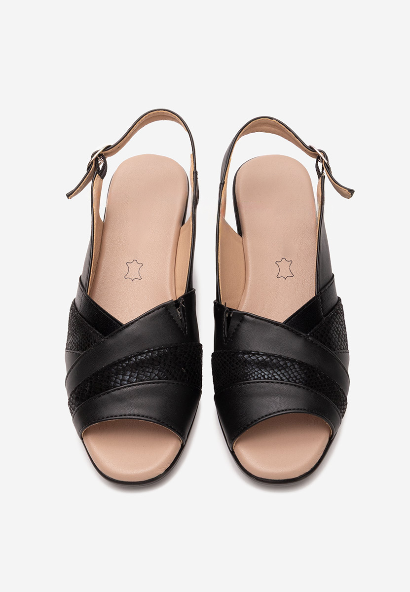 Czarne sandały na niskim koturnie Nema