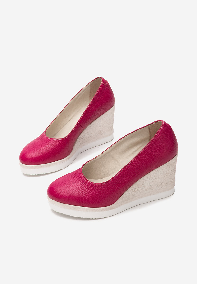 Fuksjowe czółenka na koturnie Kaira