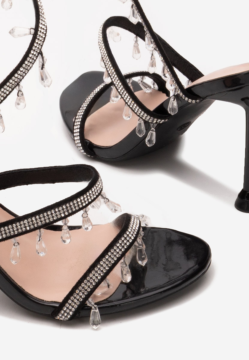 Czarne sandały na szpilce Calisa