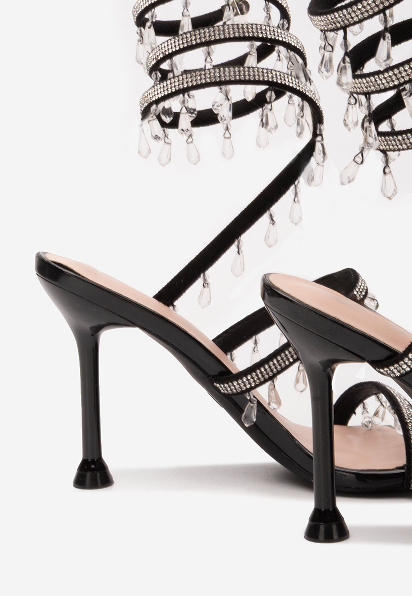 Czarne sandały na szpilce Calisa