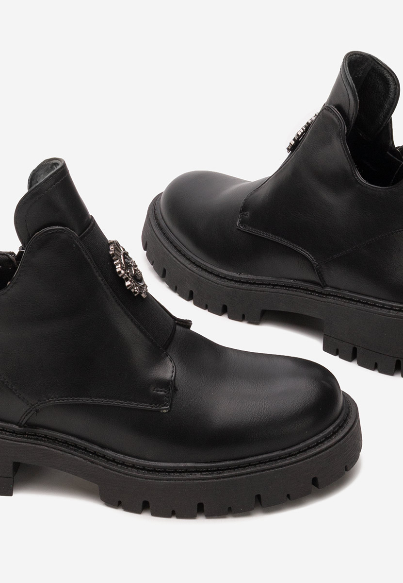 Czarne botki płaskie Daviria