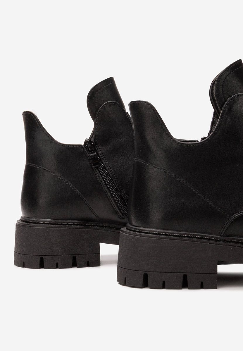 Czarne botki płaskie Daviria