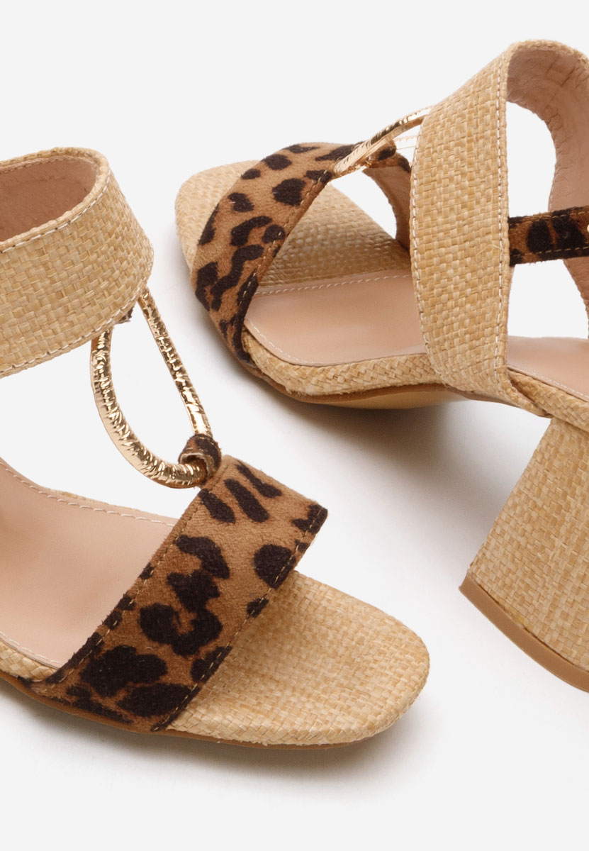 Panterkowe sandały na słupku Annyta
