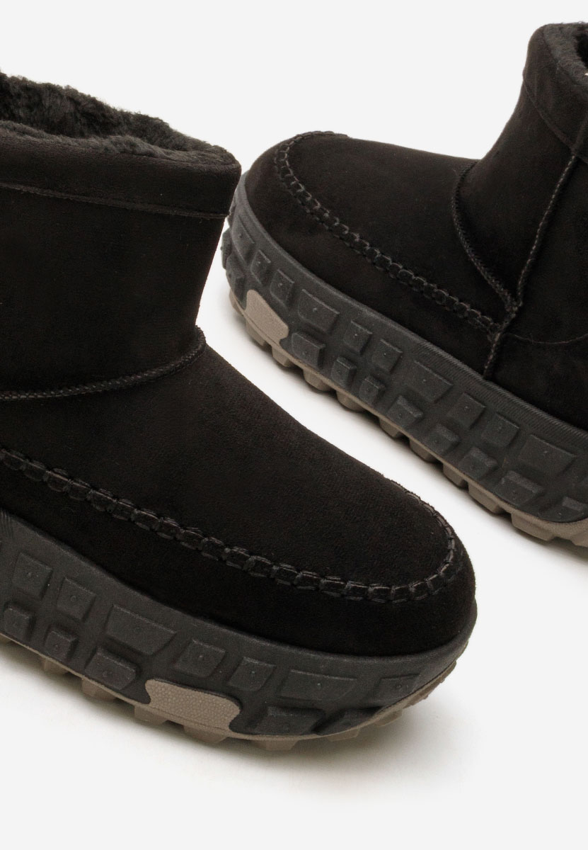 Czarne botki na platformie Novela