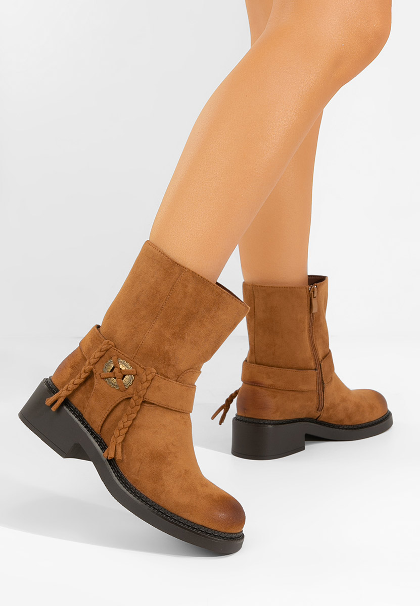 Camelowe botki płaskie Alasika