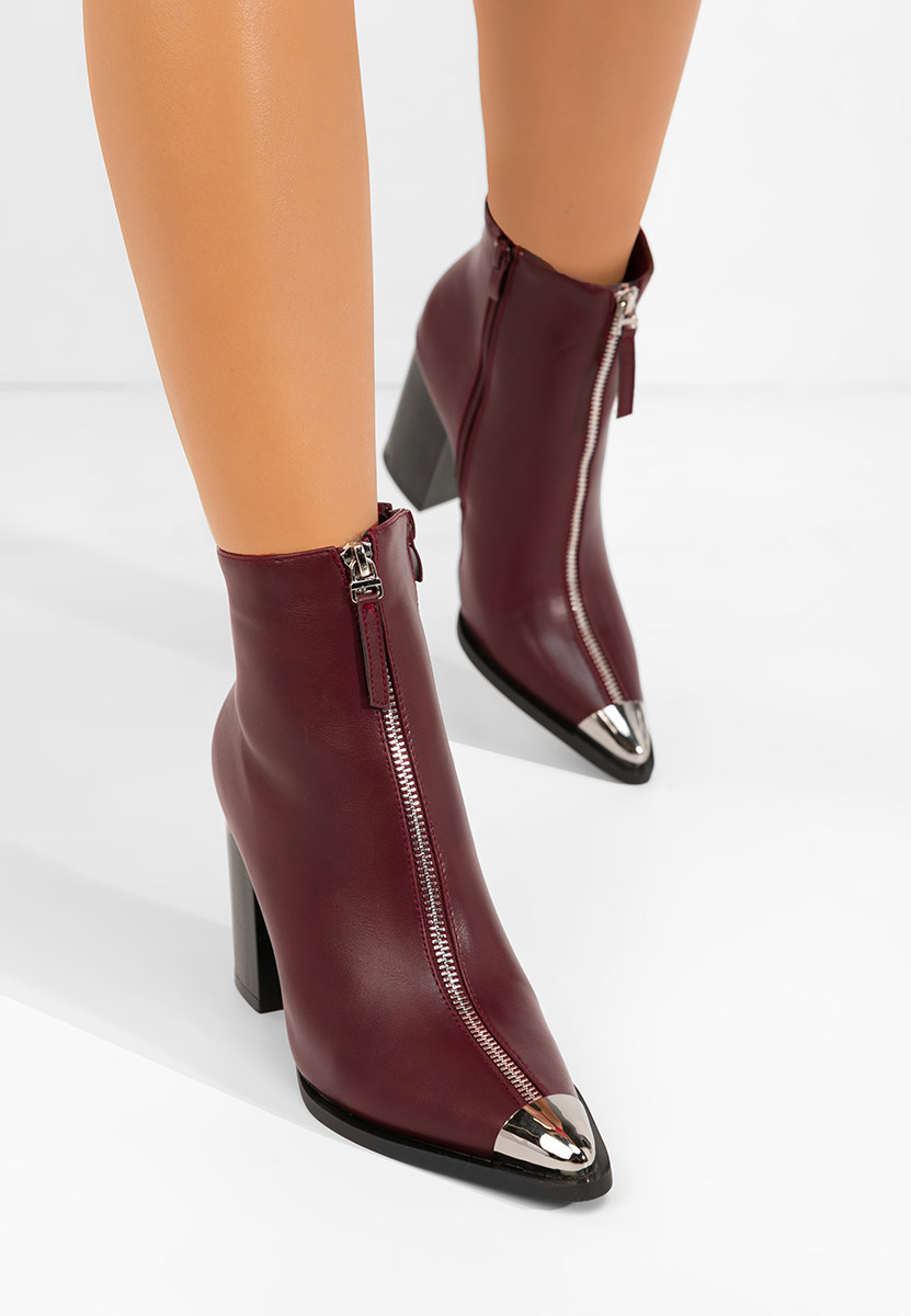 Bordowe botki na słupku Penia