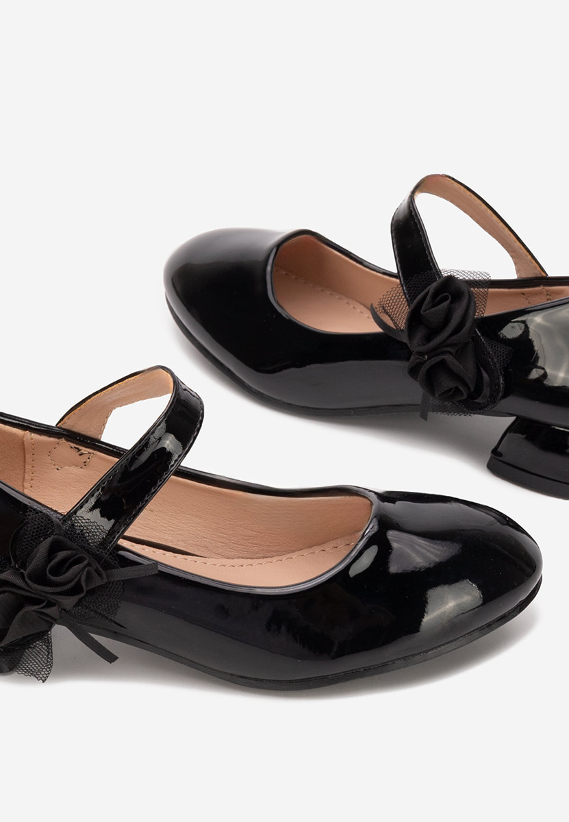 Czarne półbuty dziewczęce Velmira