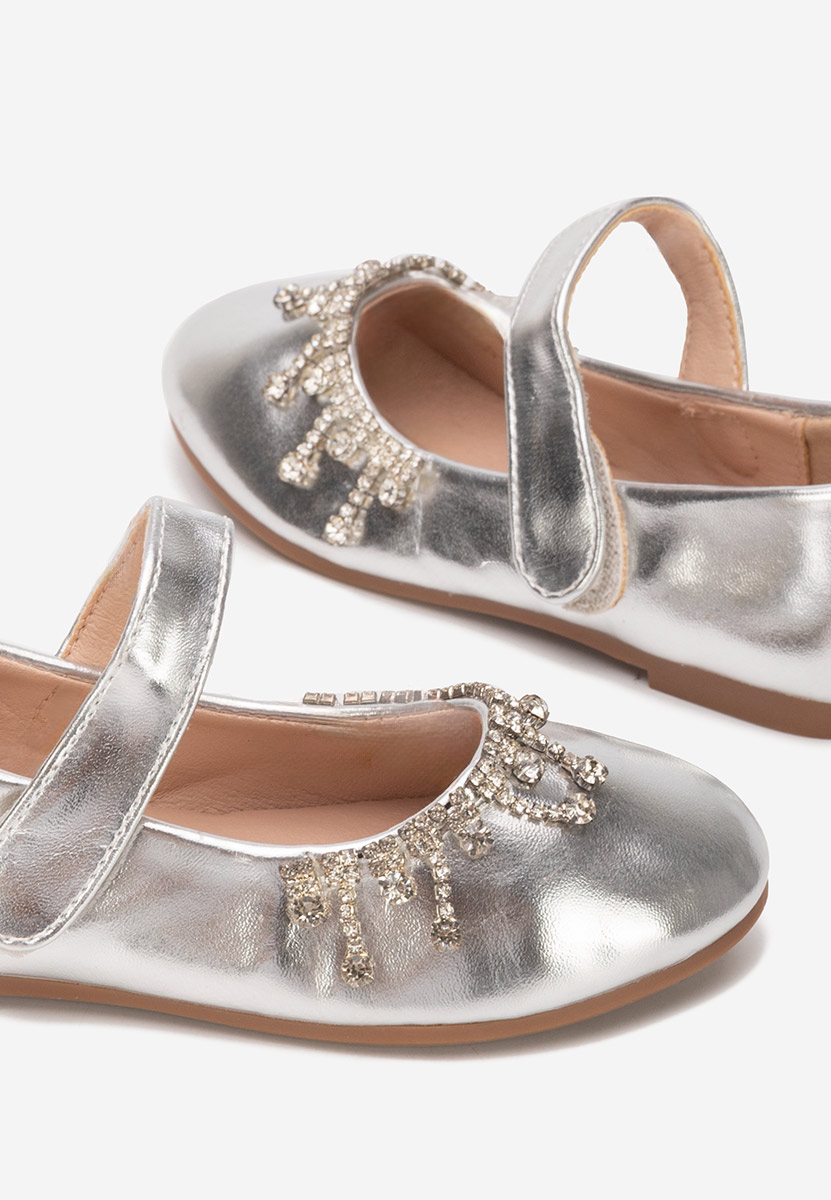 Srebrne półbuty dziewczęce Carisea