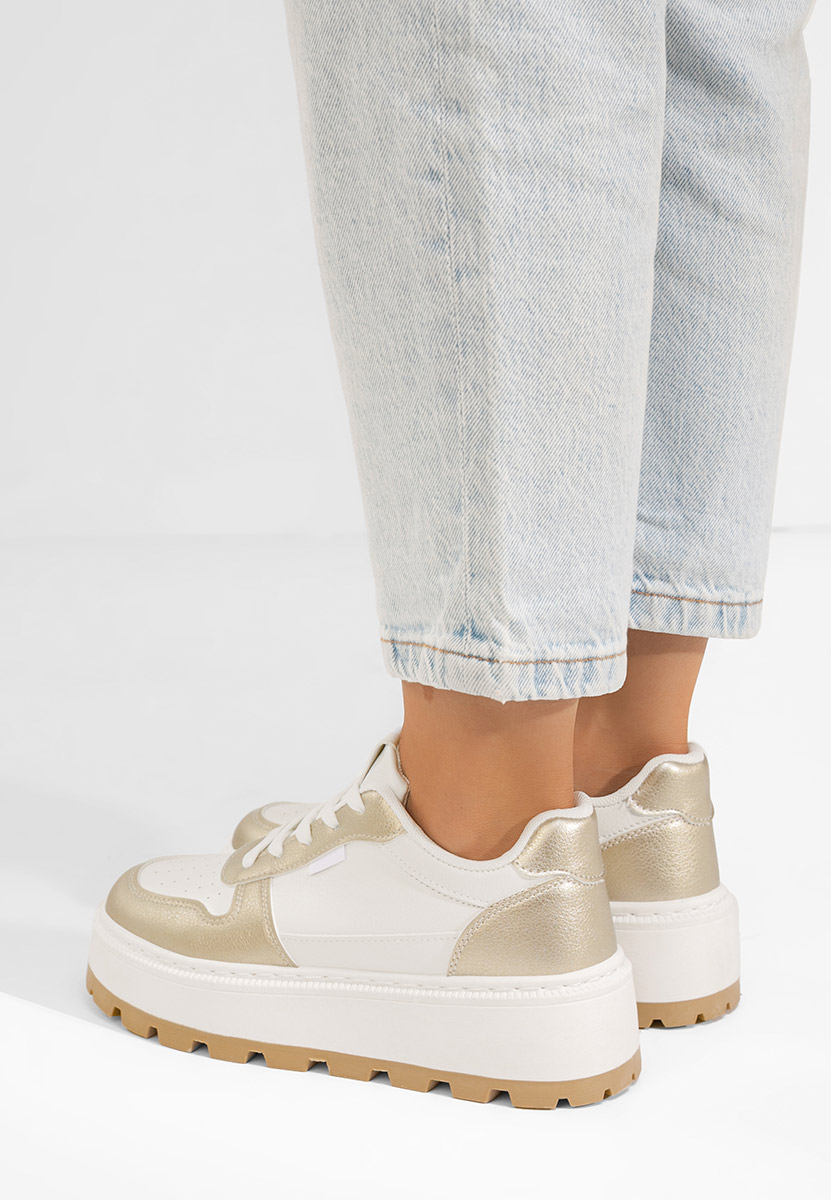 Białe sneakersy na platformie Arielia