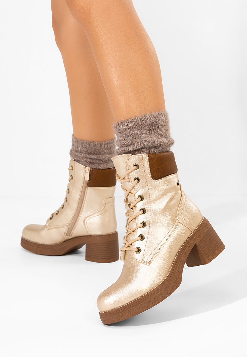 Złote botki na słupku Celoria