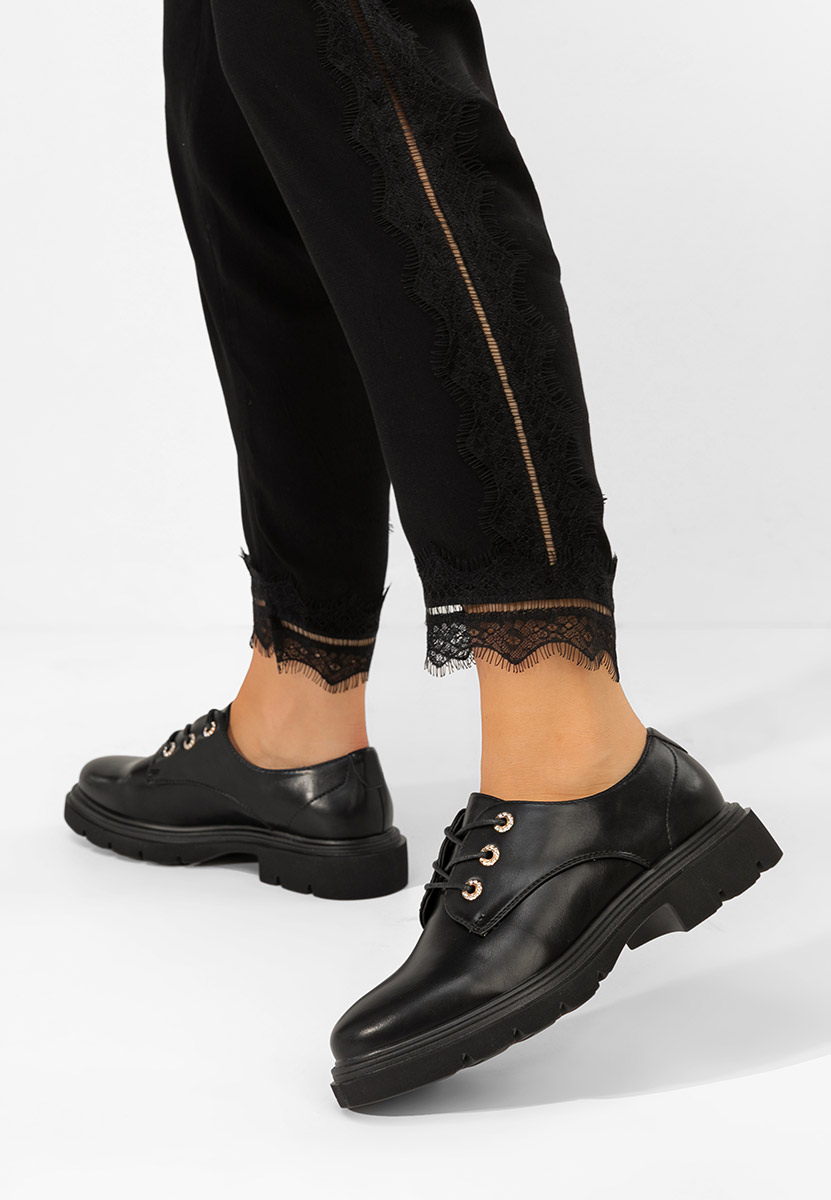 Czarne półbuty damskie Cliford