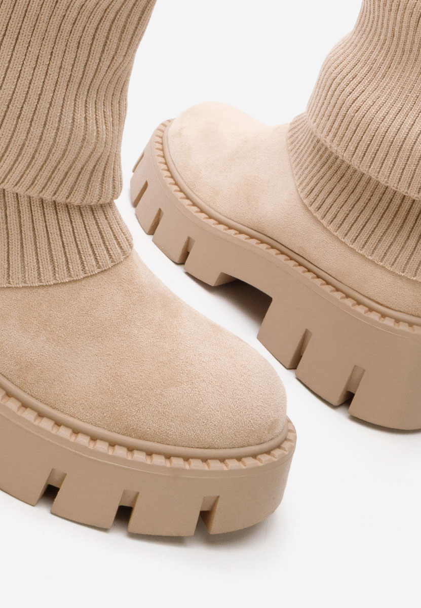 Beżowe kozaki damskie Michelina