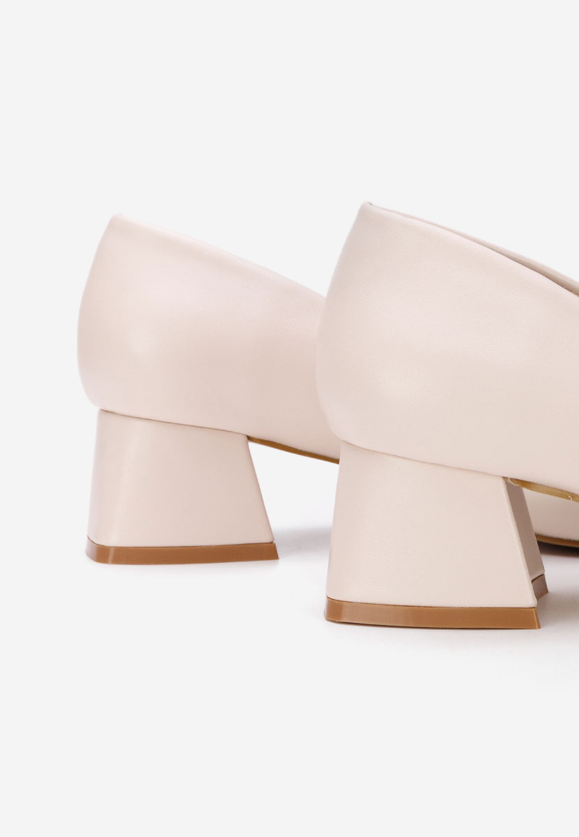 Beżowe czółenka na niskim obcasie Alleva V2