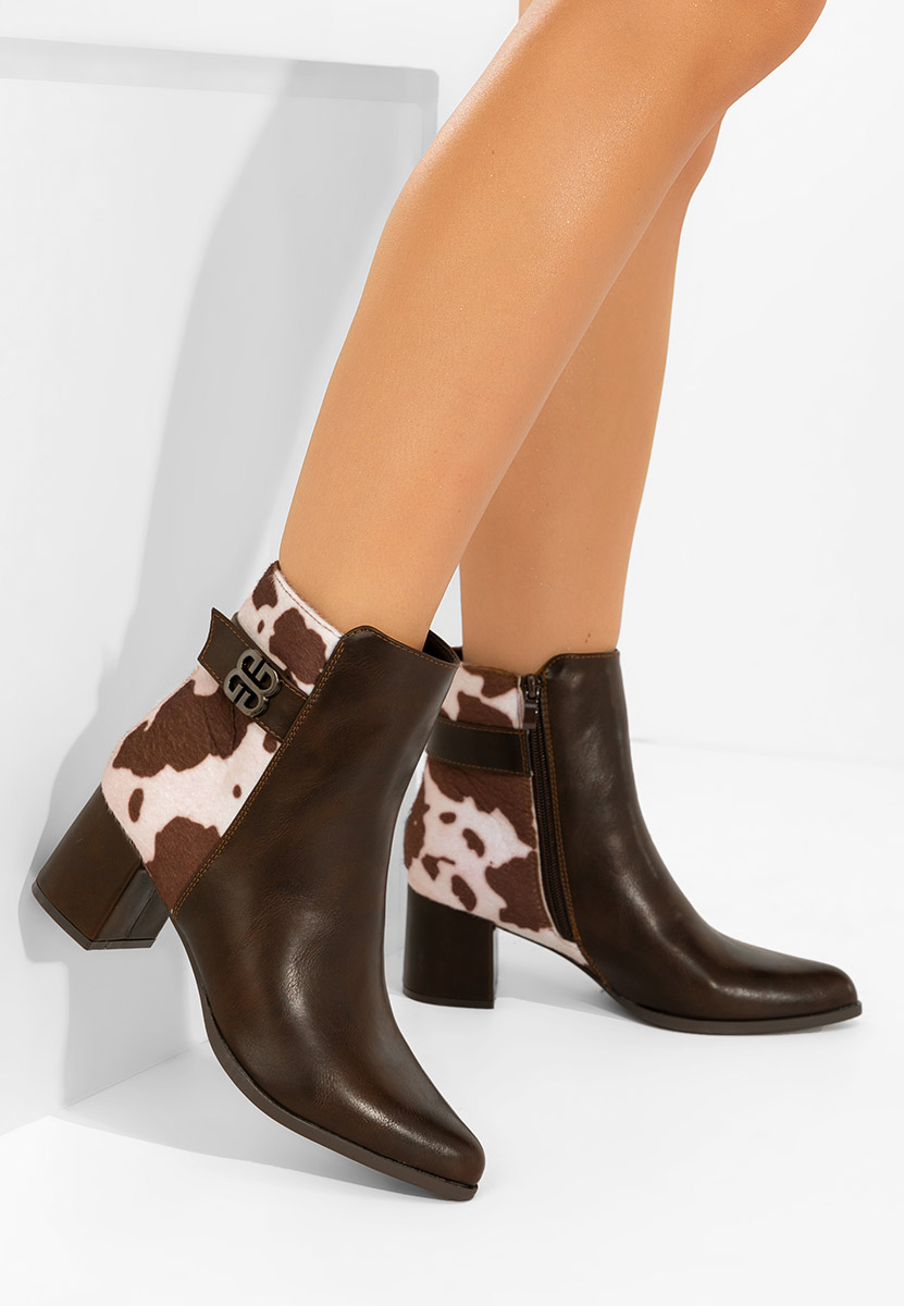 Brązowe botki na słupku Marivora