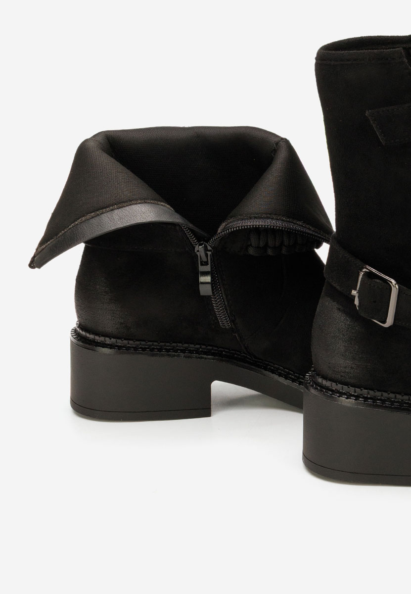 Czarne botki płaskie Sikada