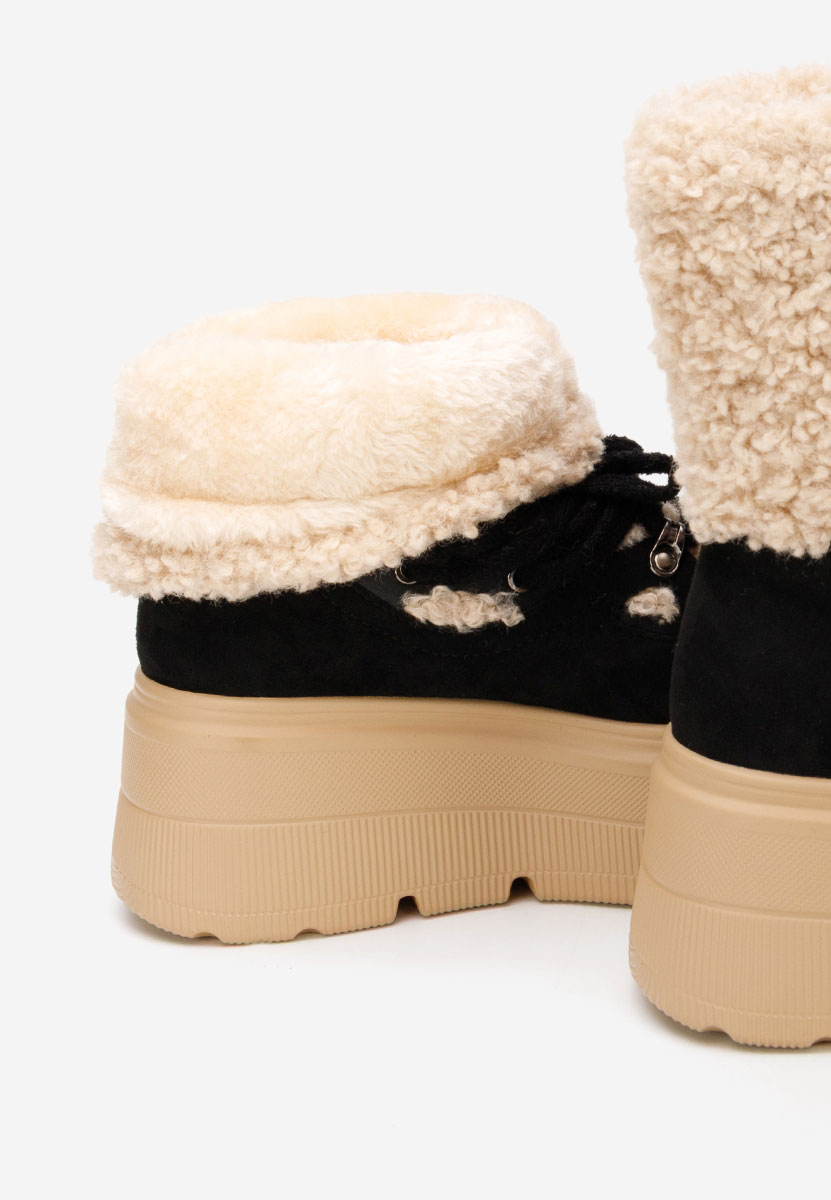 Czarne botki na platformie Norelia