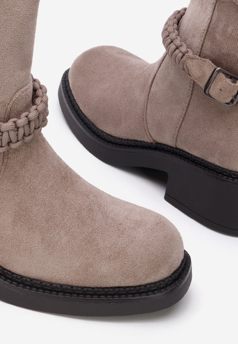 Szare botki płaskie Sikada