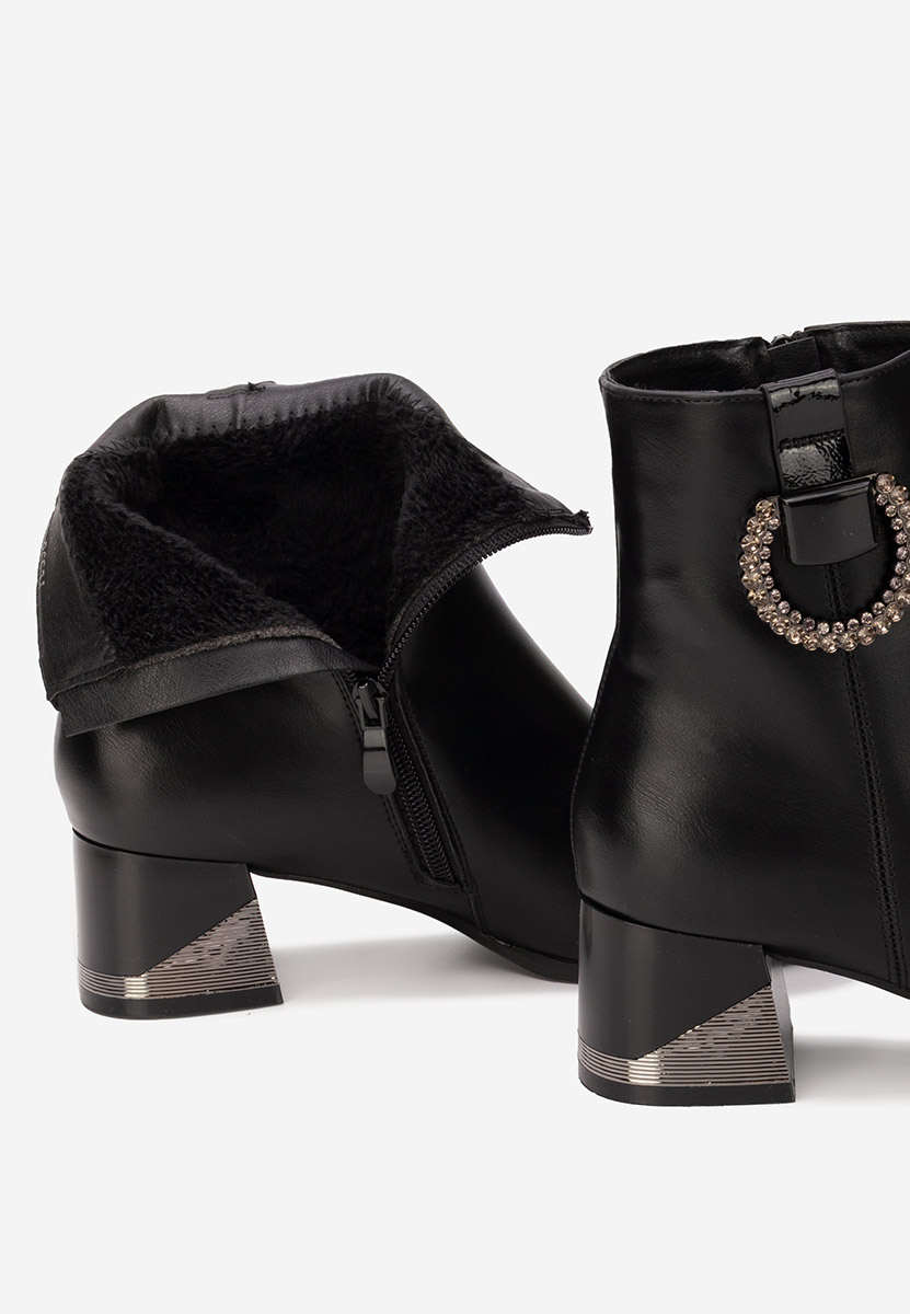 Czarne botki na słupku Lorivara