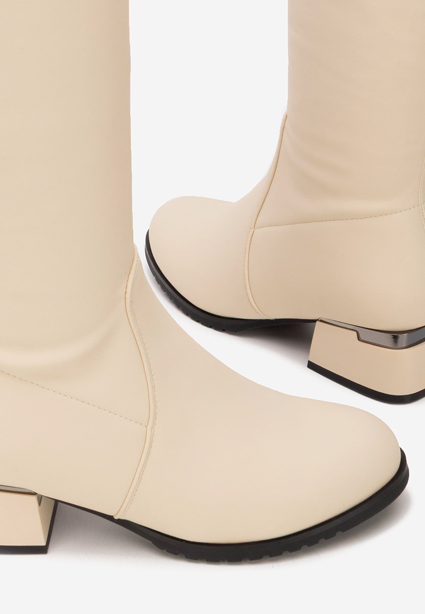 Beżowe oficerki damskie Delmara